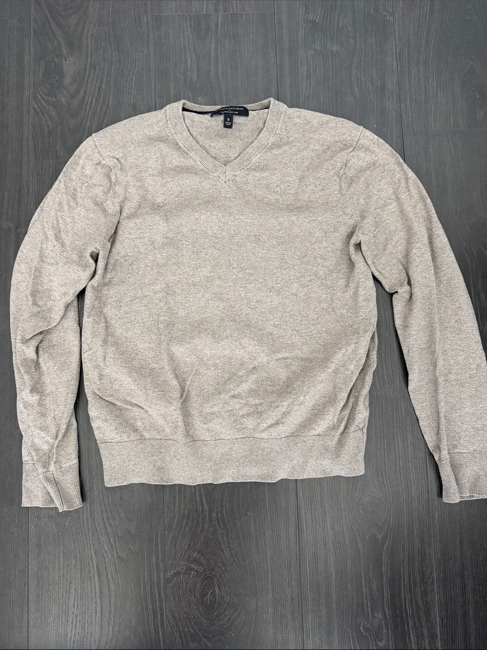 Banana Republic Men's Light Brown/Beige V-Neck Sweater